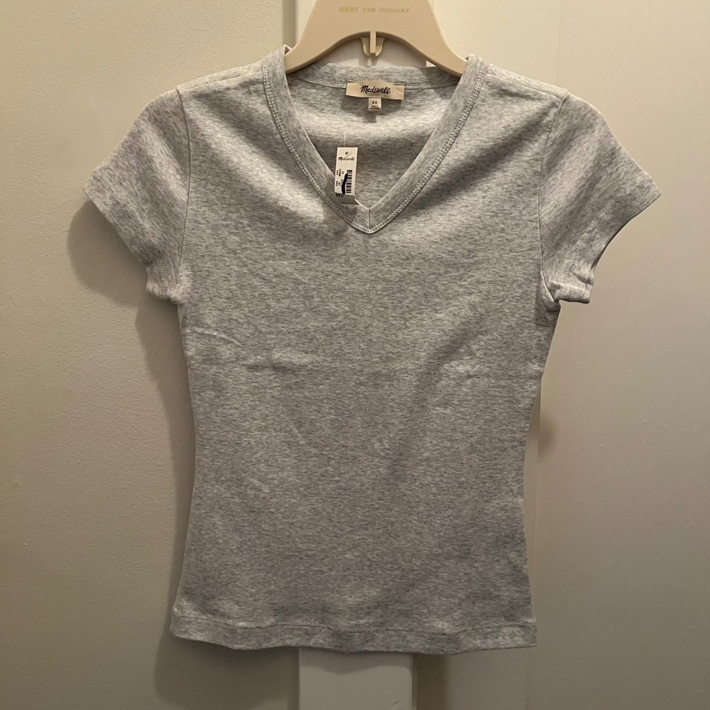NWT Madewell High V Neck Ribbed Baby Tee XS Cotton Gray Casual Top Neutral‎